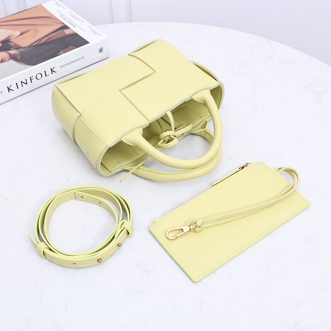 Bottega Veneta Candy Arco Tote Bag - FashionPlug