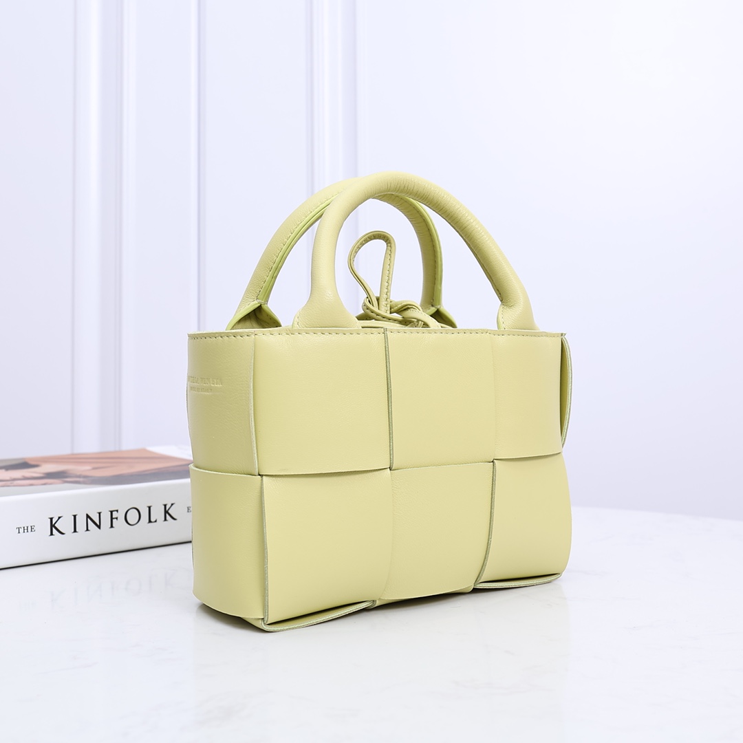 Bottega Veneta Candy Arco Tote Bag - FashionPlug