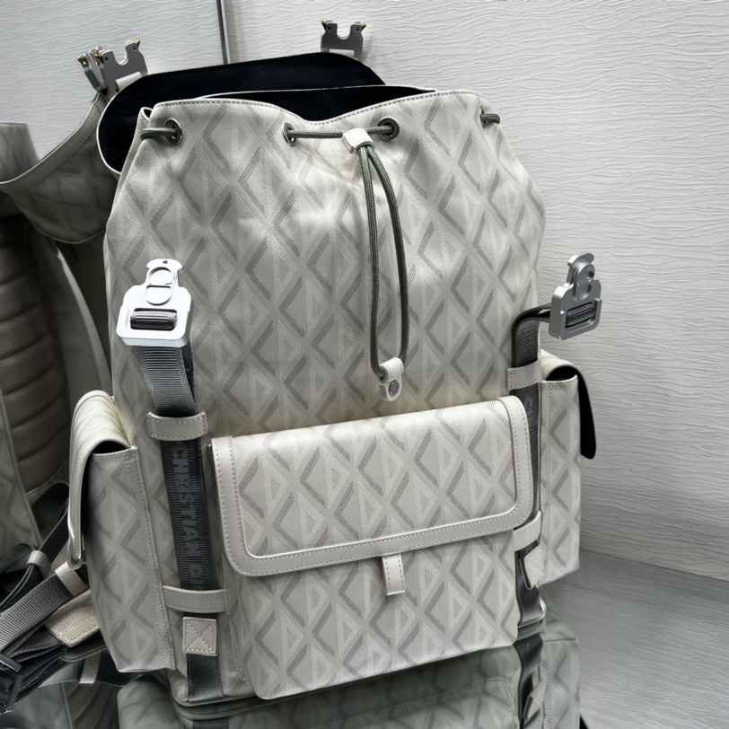 Dior Hit The Road Backpack(43-51-20cm)   - FashionPlug