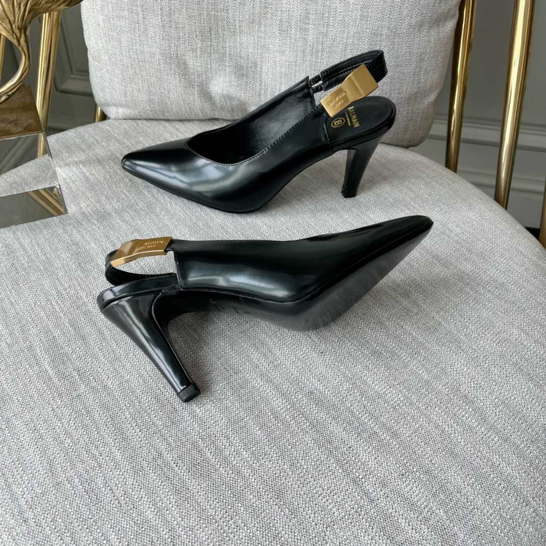 Balmain Tara Leather Pumps - FashionPlug
