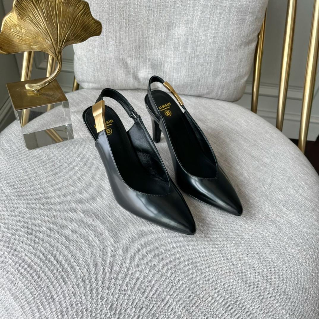 Balmain Tara Leather Pumps - FashionPlug