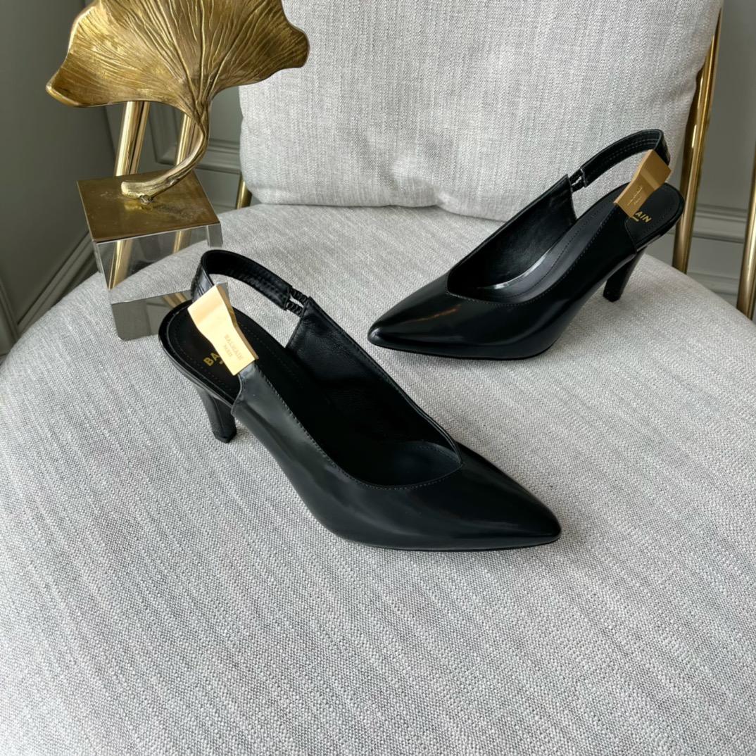Balmain Tara Leather Pumps - FashionPlug