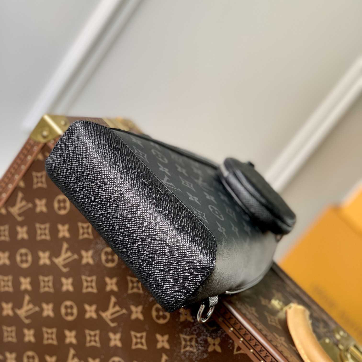 Louis Vuitton Duo Sling Bag(20-42-6cm)       M30936 - FashionPlug
