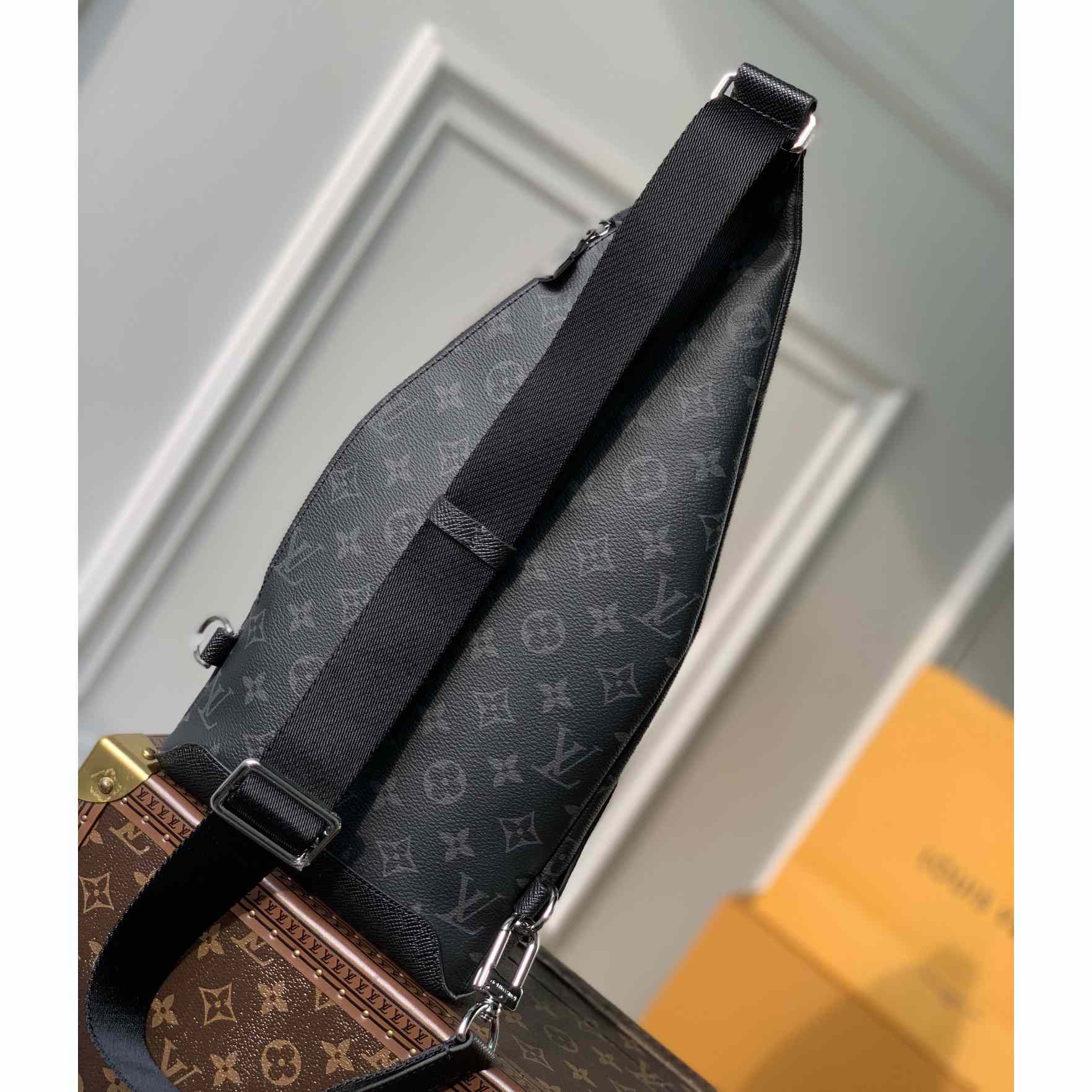 Louis Vuitton Duo Sling Bag(20-42-6cm)       M30936 - FashionPlug