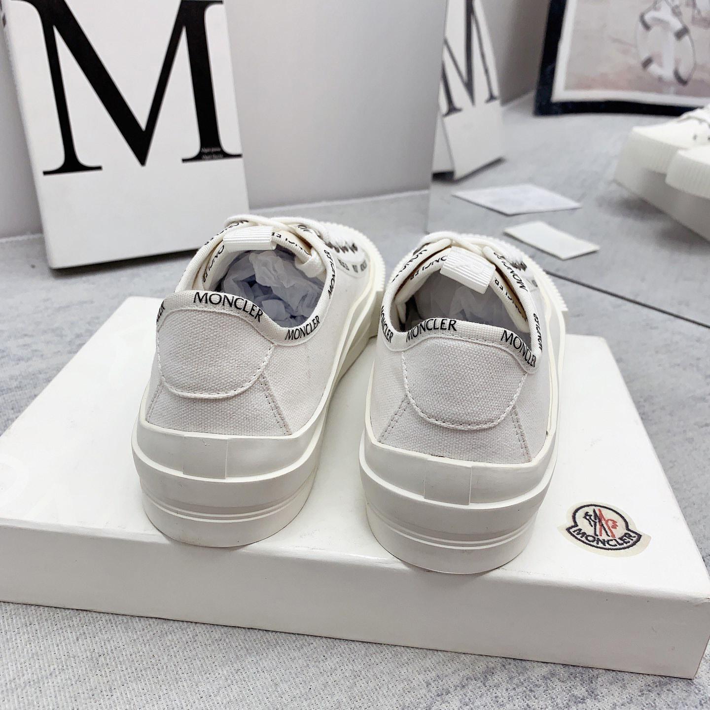 Moncler Glissiere Low-Top Sneakers - FashionPlug