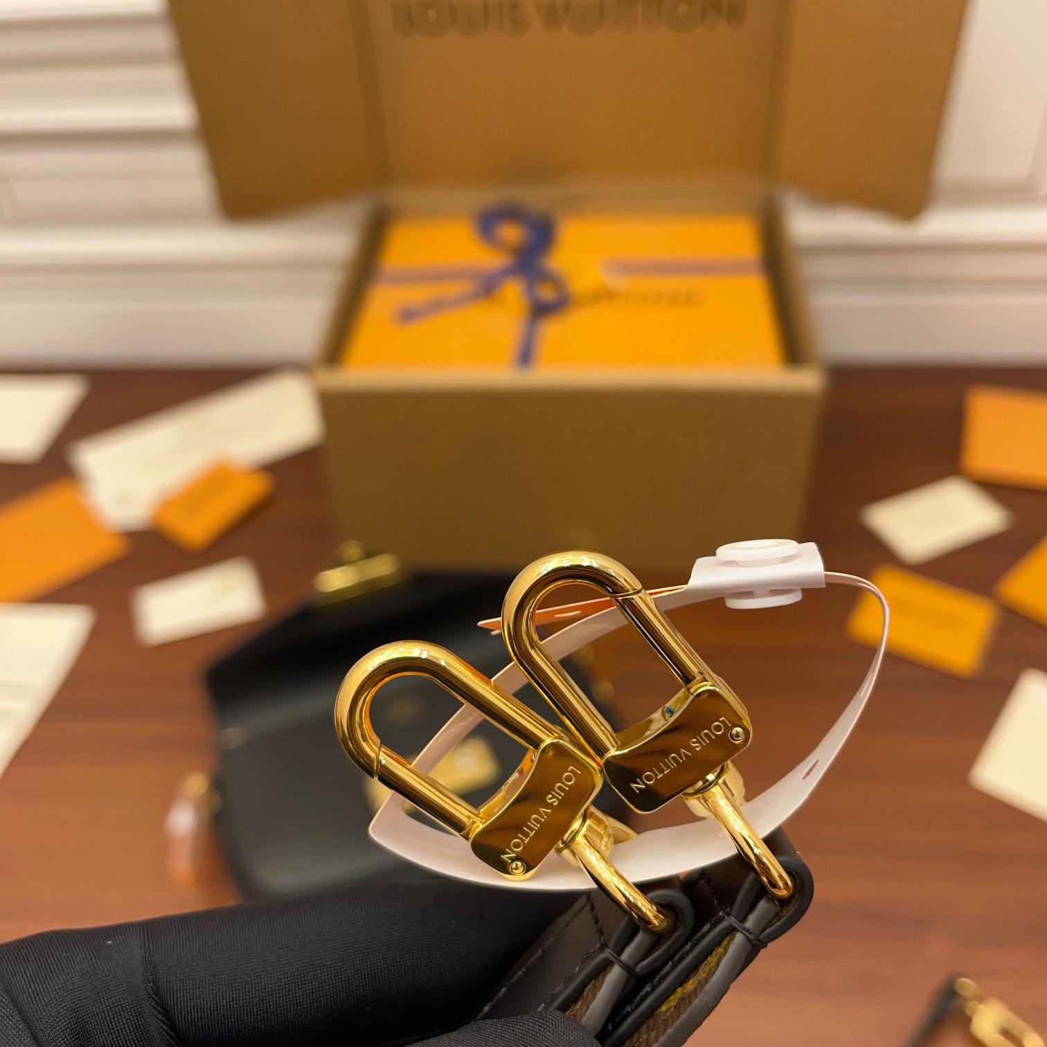 Louis Vuitton Swing Bag   M20393 - FashionPlug