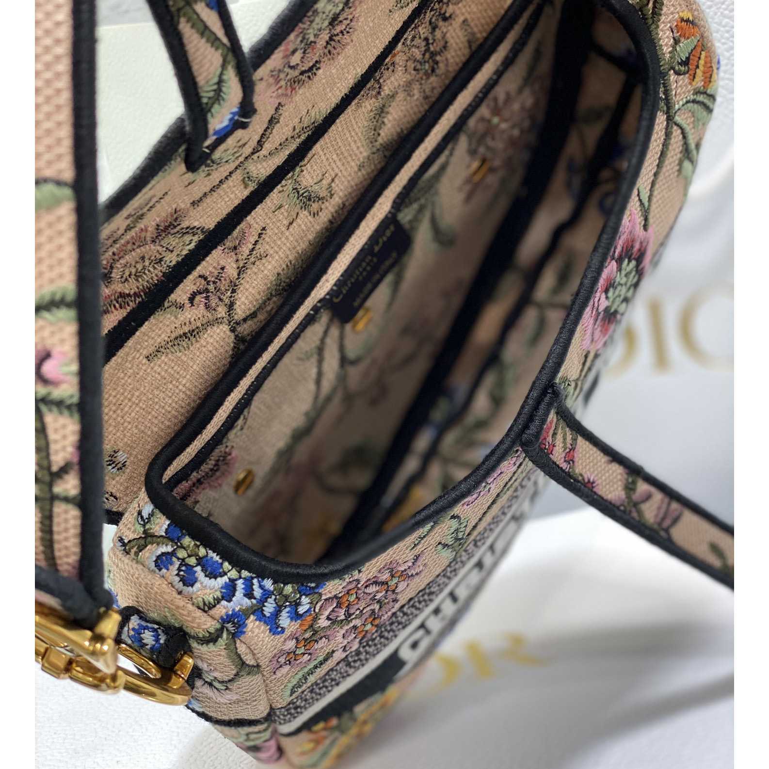 Dior Saddle Bag  - FashionPlug