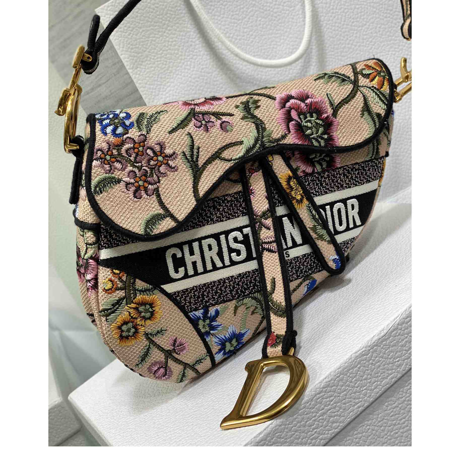 Dior Saddle Bag  - FashionPlug
