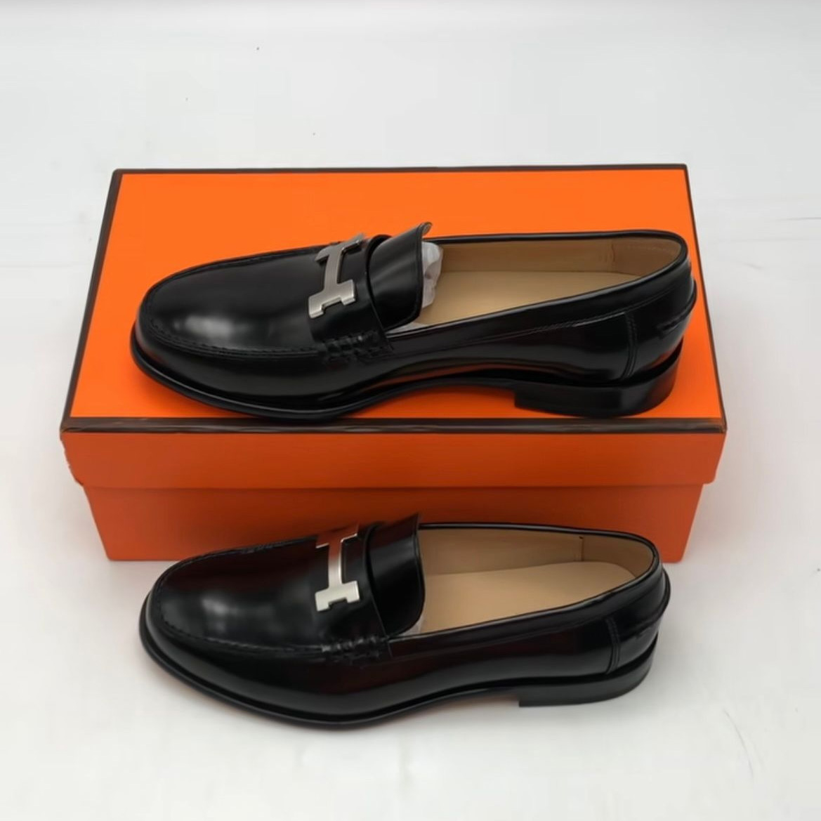Hermes Loafers In Black - FashionPlug