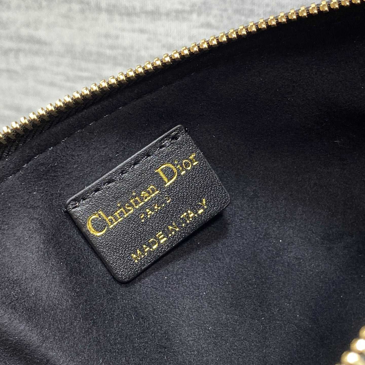 Dior Club Bag - FashionPlug