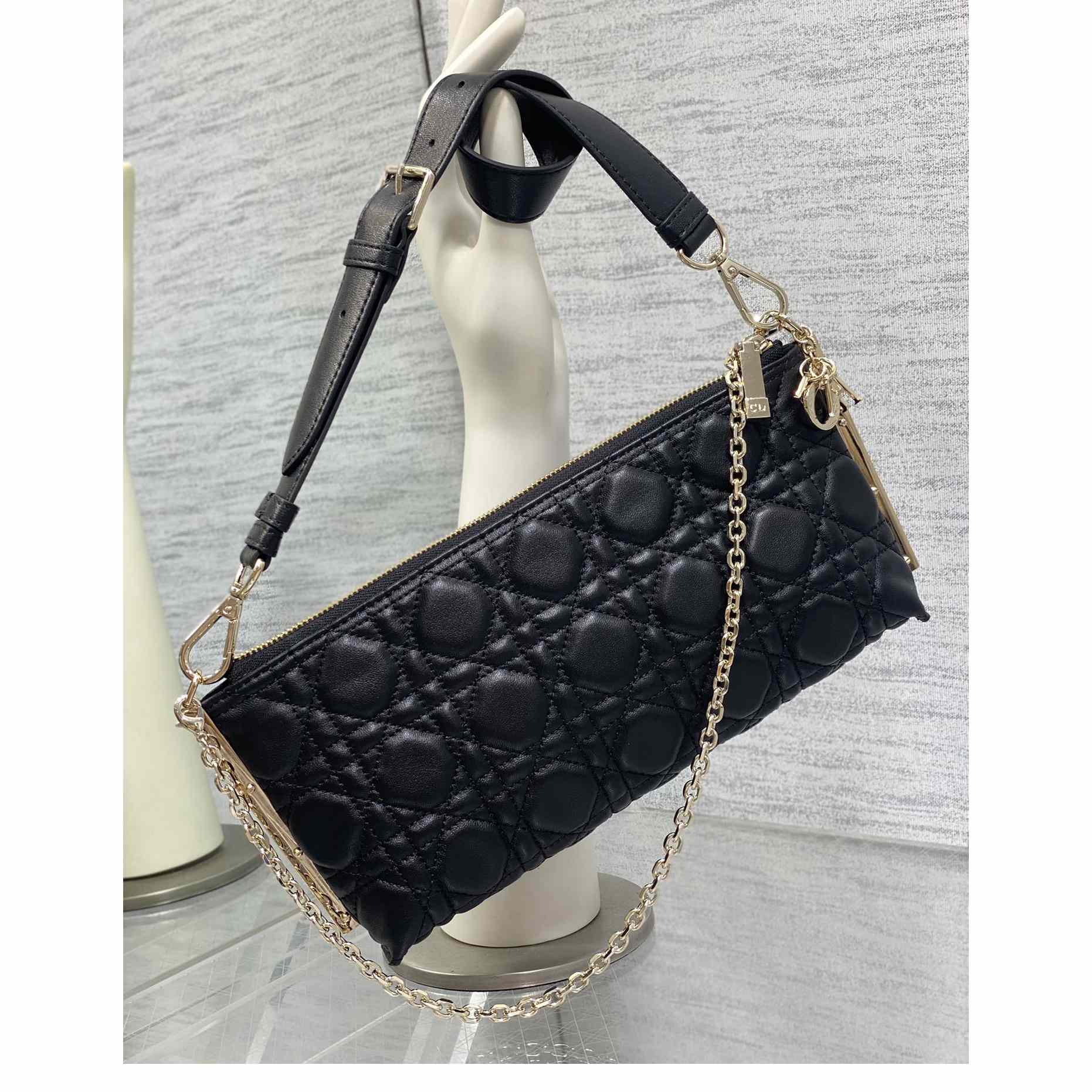 Dior Club Bag - FashionPlug