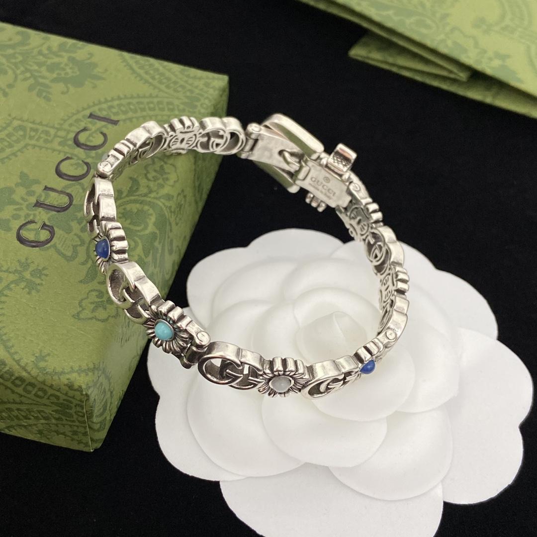 Gucci Double G Flower Bracelet - FashionPlug