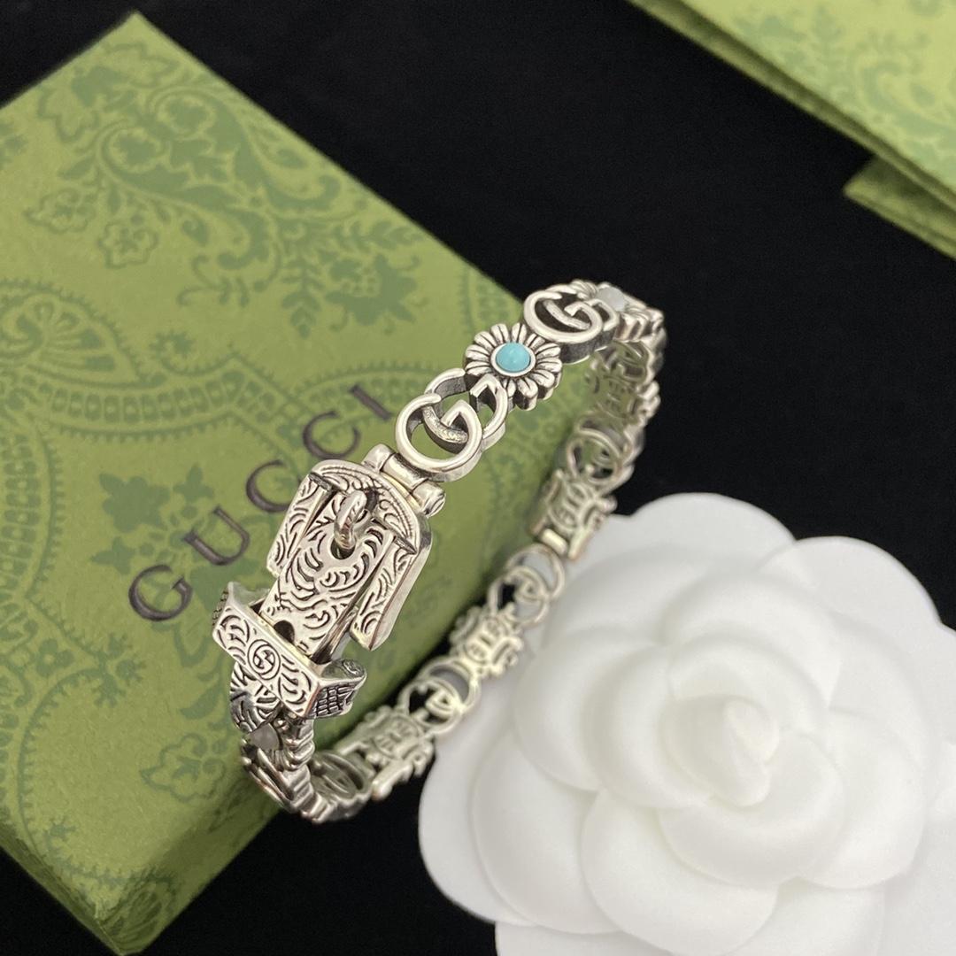 Gucci Double G Flower Bracelet - FashionPlug
