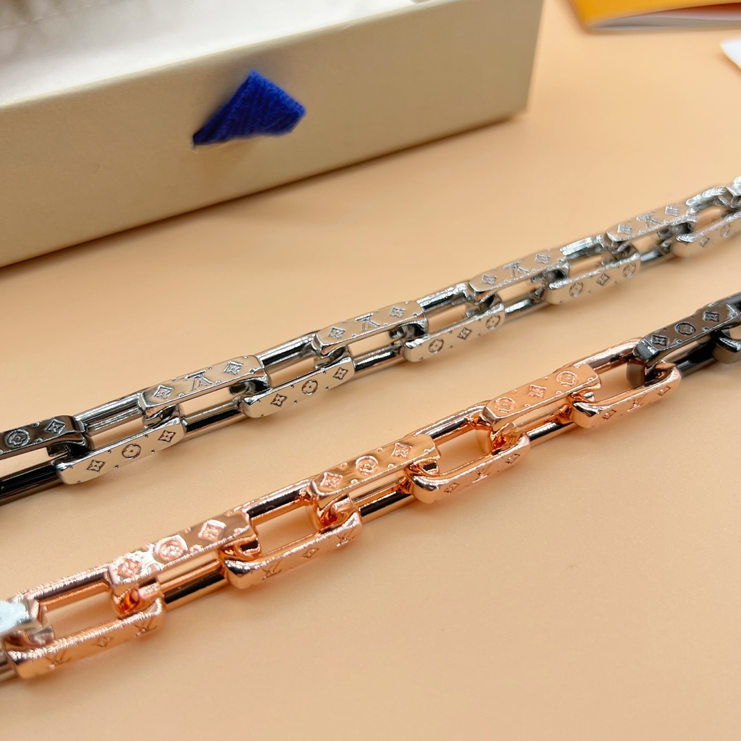 Louis Vuitton Monogram Chain Necklace    M01190 - FashionPlug
