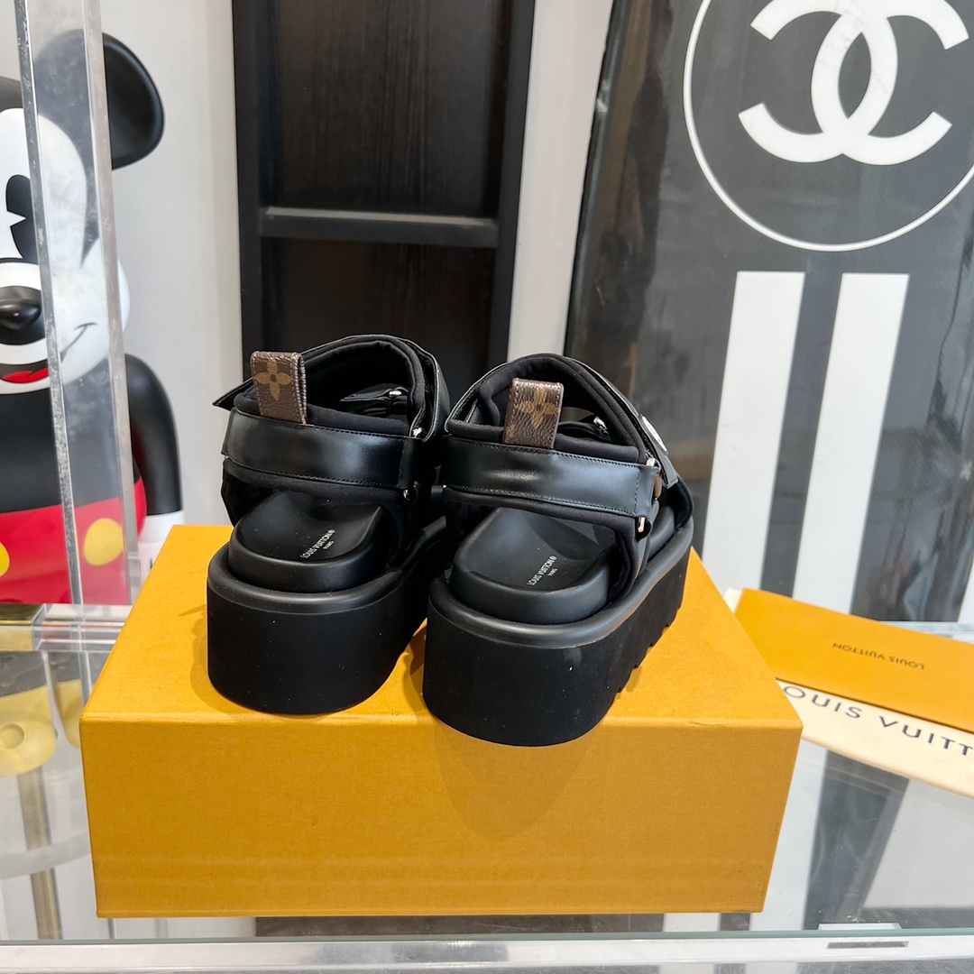 Louis Vuitton Pool Pillow Flat Comfort Sandal - FashionPlug