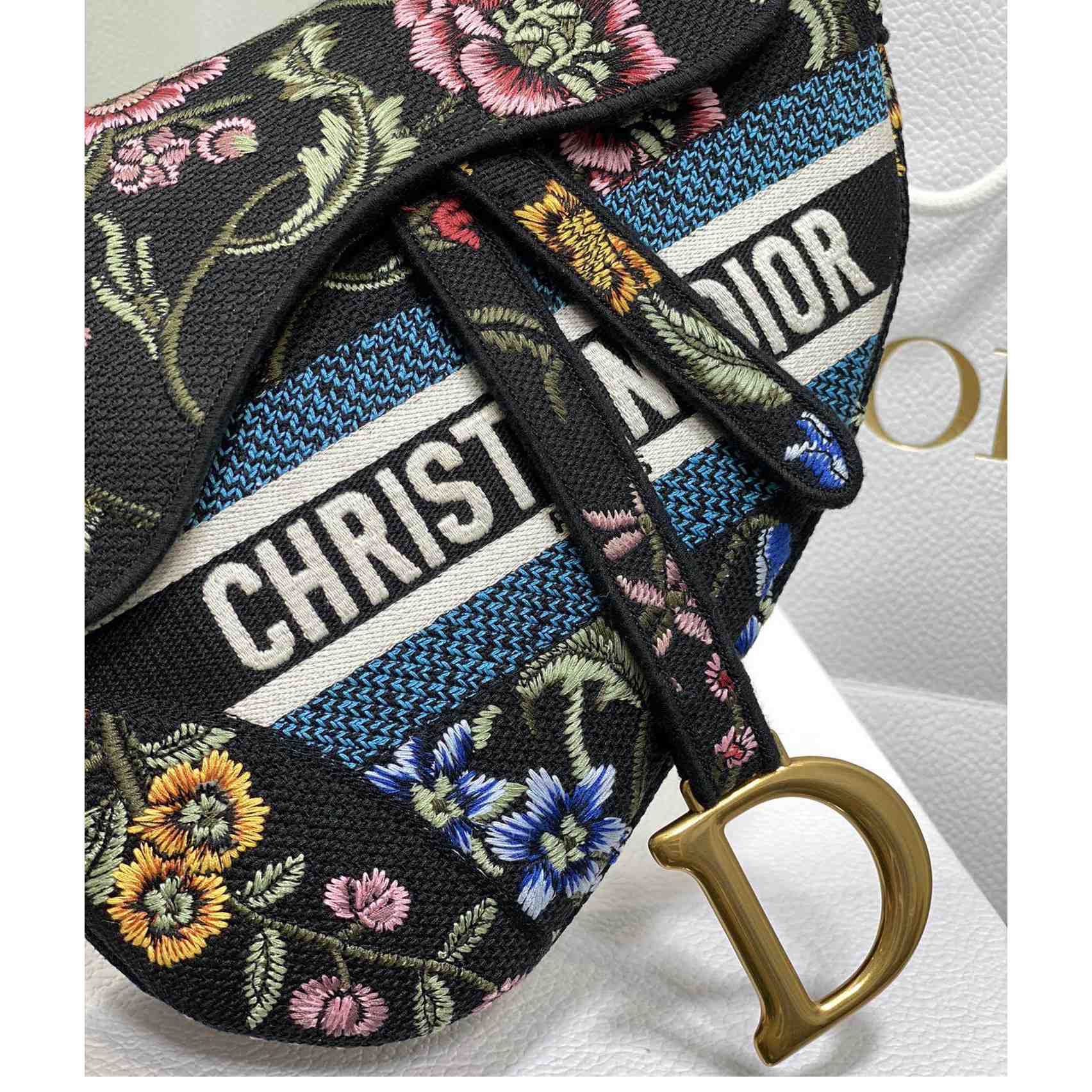 Dior Saddle Bag  - FashionPlug
