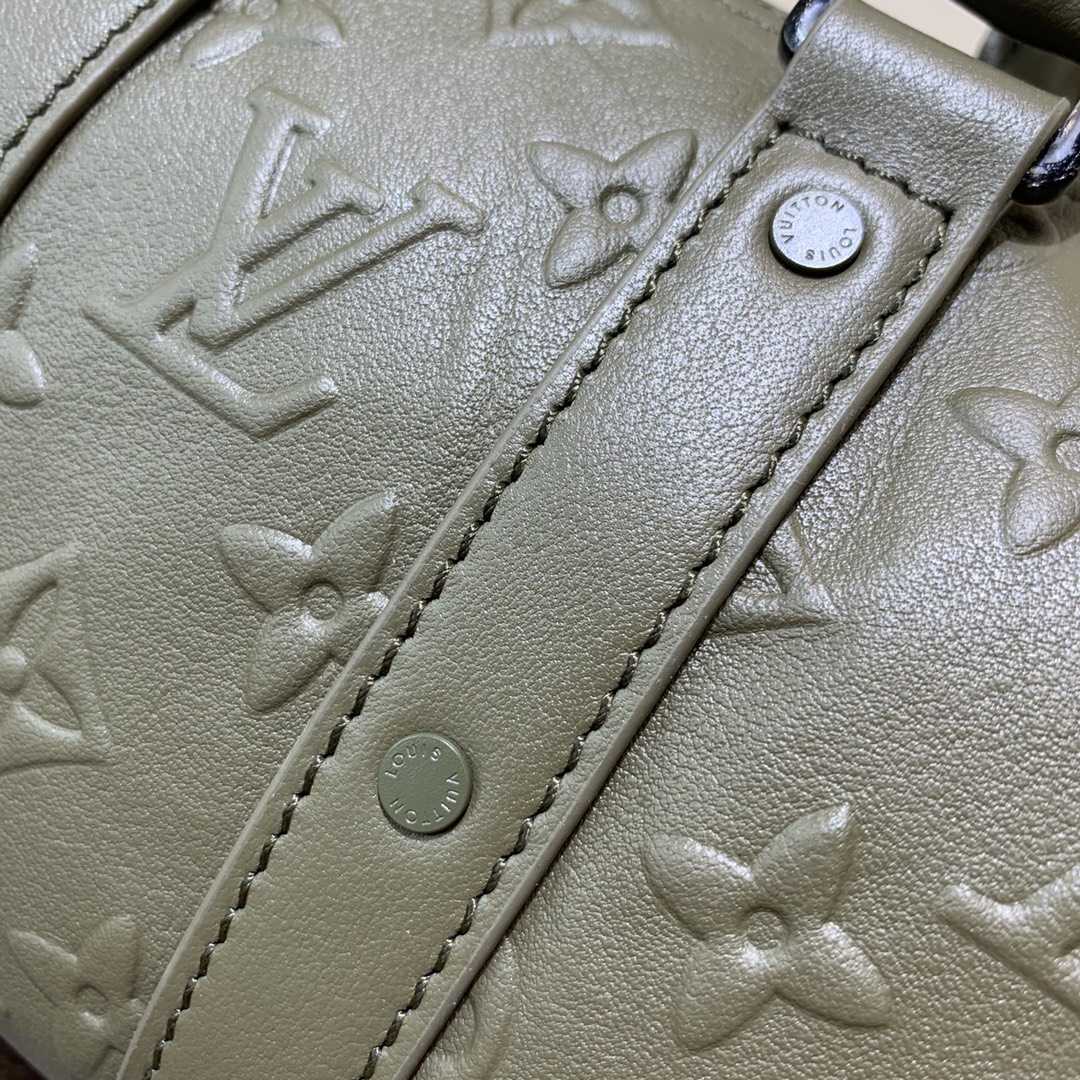 Louis Vuitton XS Other Leather Bag(21 x 12 x 9cm)  M57961 - FashionPlug