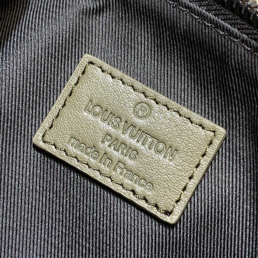 Louis Vuitton XS Other Leather Bag(21 x 12 x 9cm)  M57961 - FashionPlug