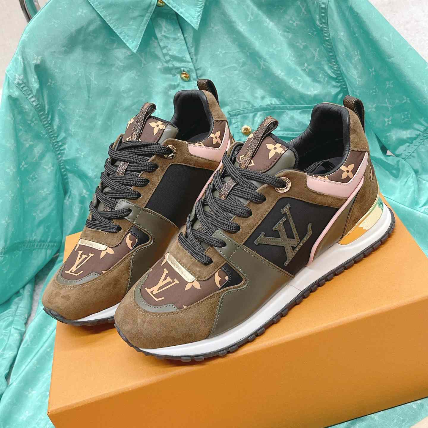 Louis Vuitton Run Away Sneaker   (upon uk size)  1AAP4P - FashionPlug