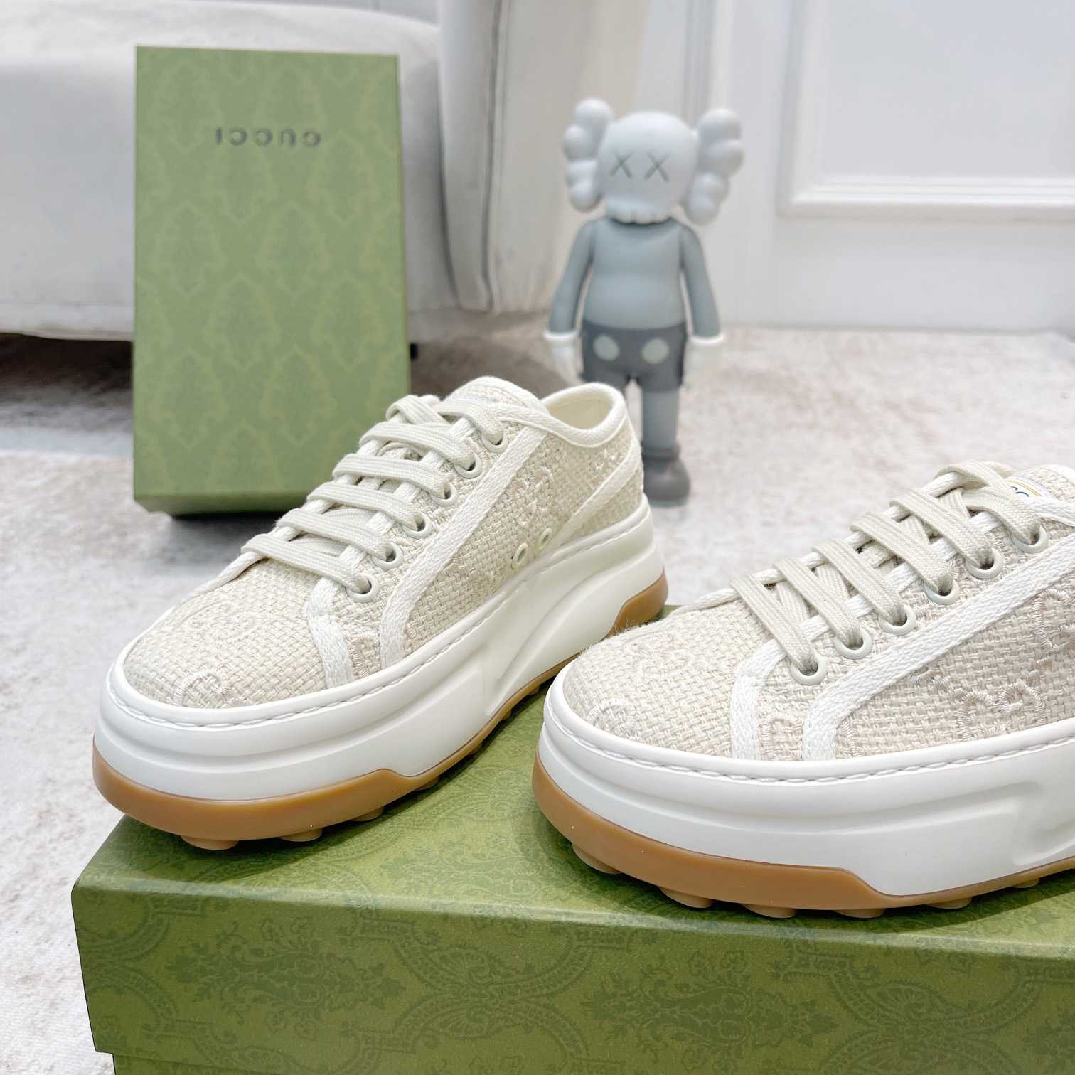 Gucci Women's GG Sneaker - FashionPlug