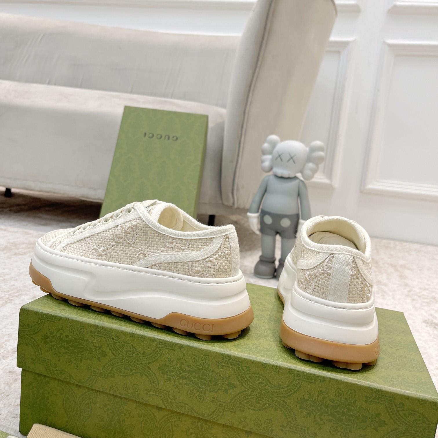 Gucci Women's GG Sneaker - FashionPlug