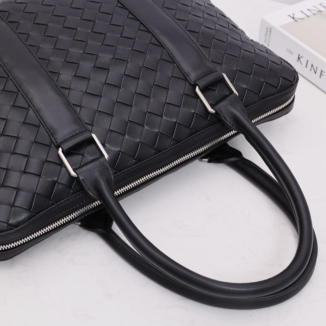 Bottega Veneta Slim Intrecciato Briefcase - FashionPlug