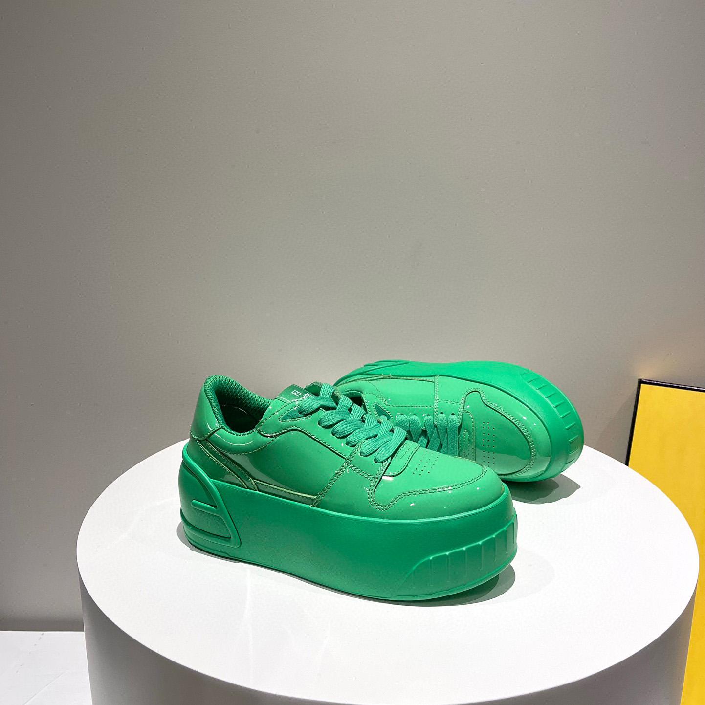Fendi Fashion Show Green Leather Low-Tops Sneaker  - FashionPlug