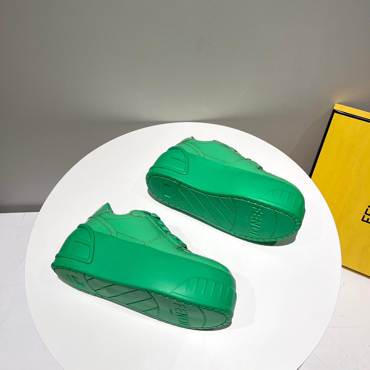 Fendi Fashion Show Green Leather Low-Tops Sneaker  - FashionPlug