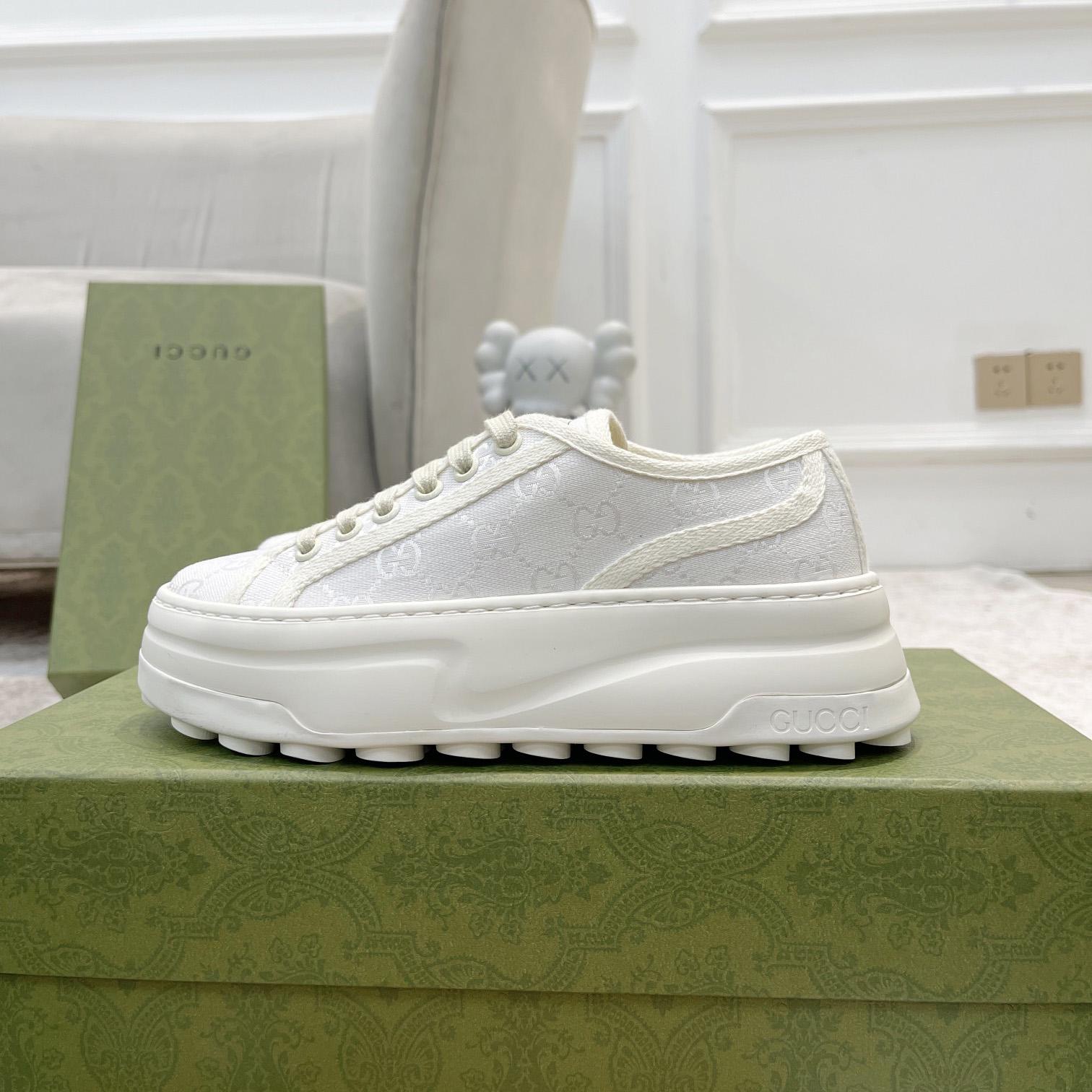 Gucci Women's GG Sneaker - FashionPlug