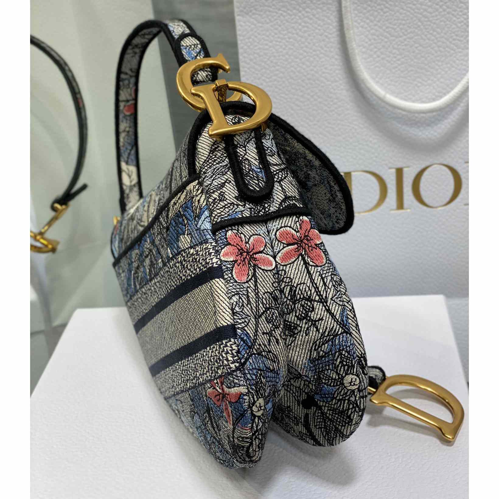 Dior Saddle Bag  - FashionPlug
