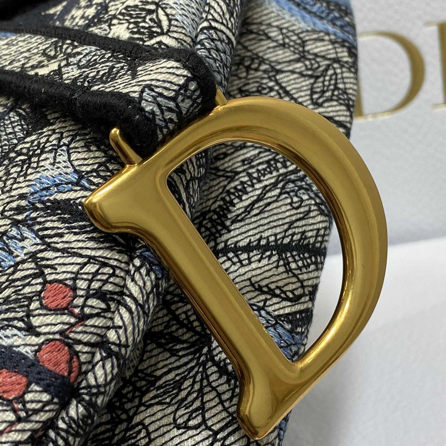 Dior Saddle Bag  - FashionPlug