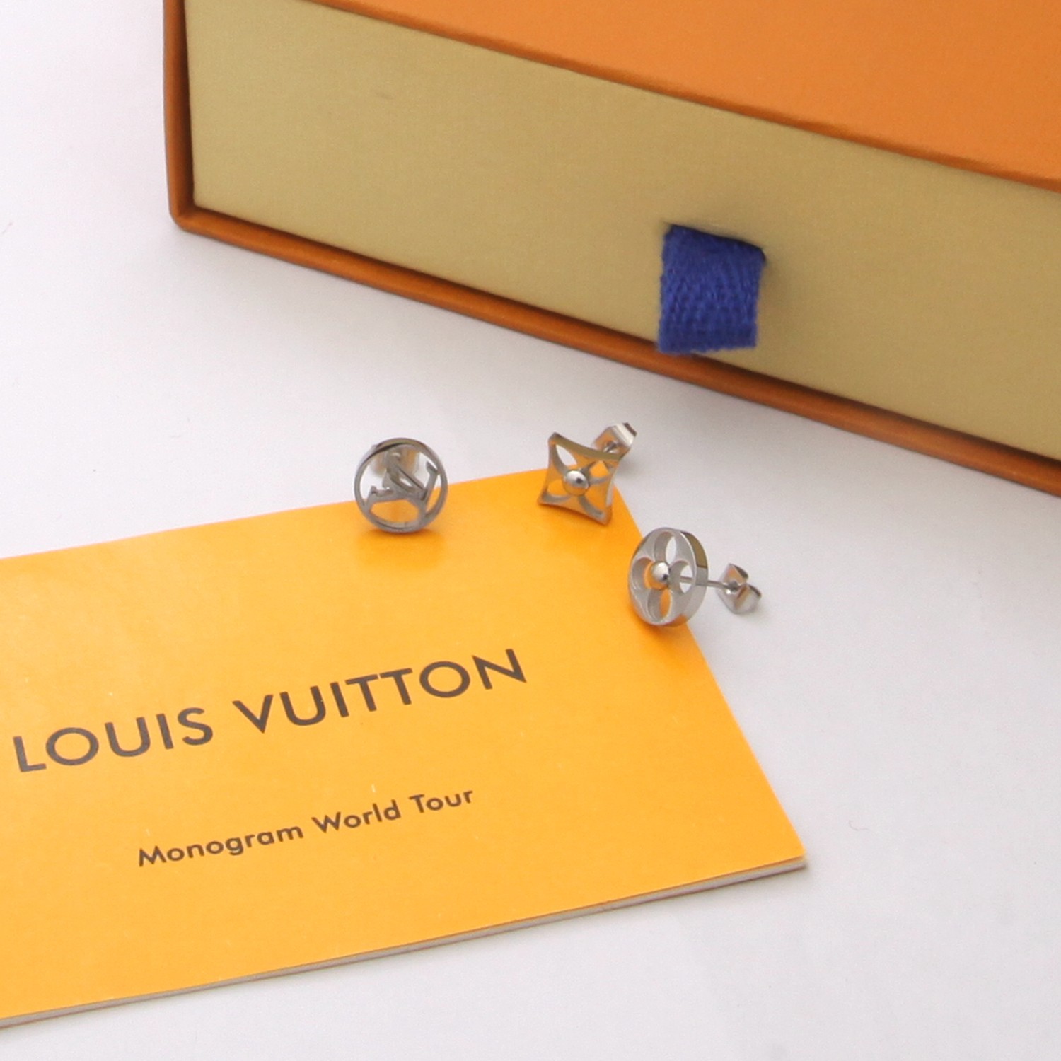 Louis Vuitton Crazy in Lock Earrings Set   M00395 - FashionPlug