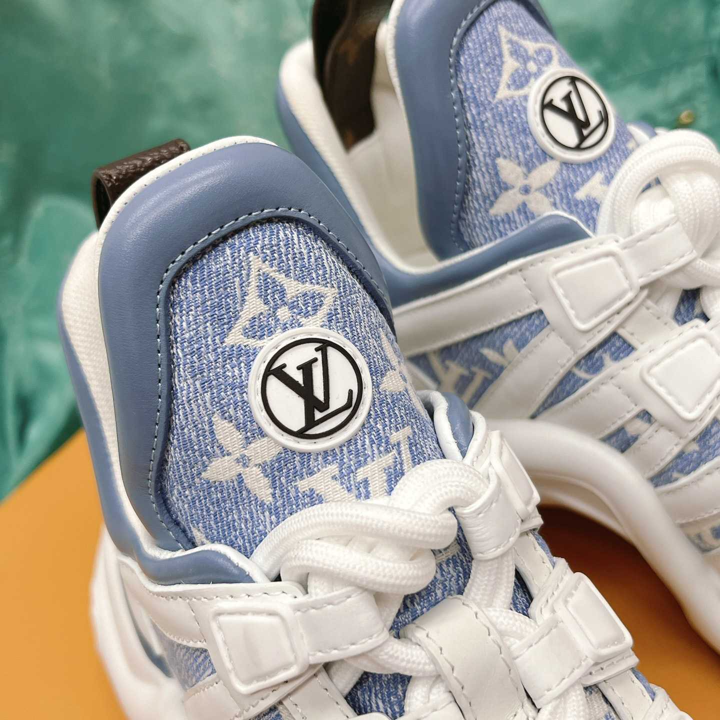 Louis Vuitton LV Archlight Trainers  (upon uk size)    1AB30Q - FashionPlug