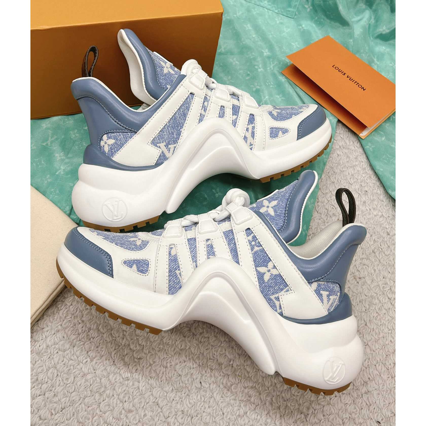 Louis Vuitton LV Archlight Trainers  (upon uk size)    1AB30Q - FashionPlug
