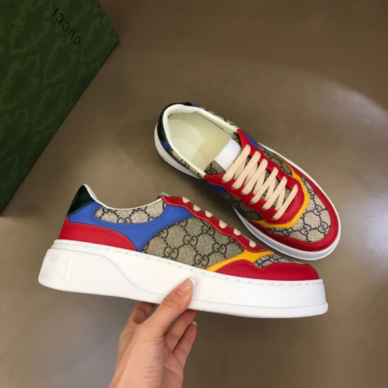 Gucci GG Sneaker - FashionPlug