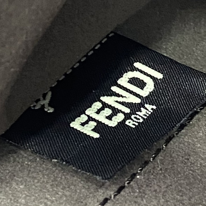 Fendi FF Logo Bottom Shoulder Bag(26cm) - FashionPlug