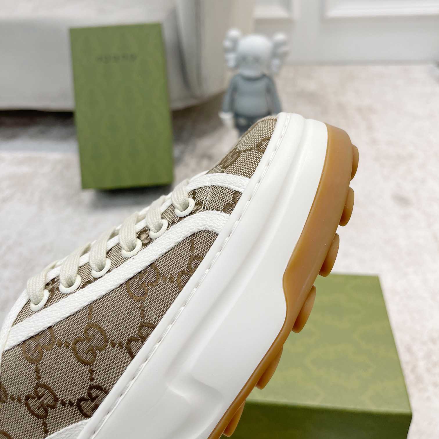 Gucci Women's GG Sneaker - FashionPlug