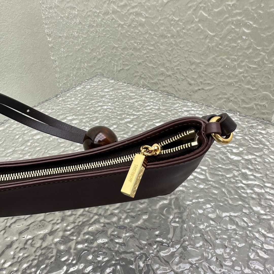 Jacquemus Le Bisou Perle Beaded Shoulder Bag - FashionPlug
