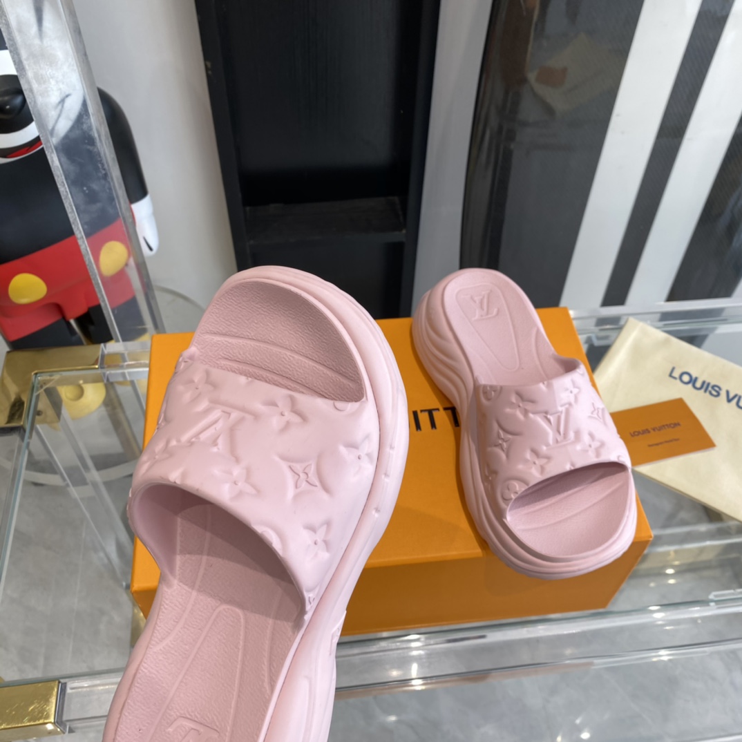 Louis Vuitton Pool 55 Flat Comfort Mule - FashionPlug
