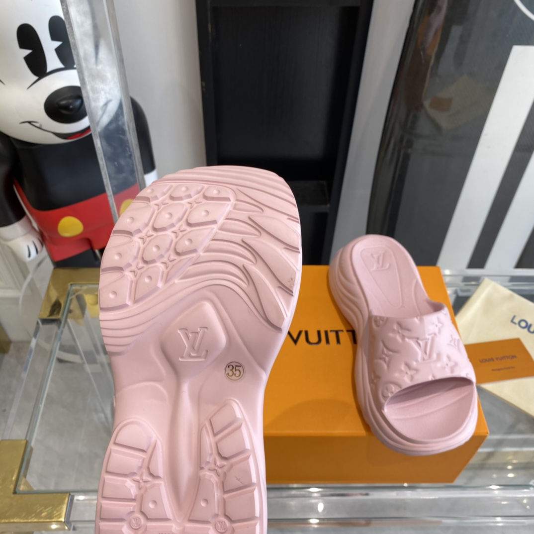 Louis Vuitton Pool 55 Flat Comfort Mule - FashionPlug