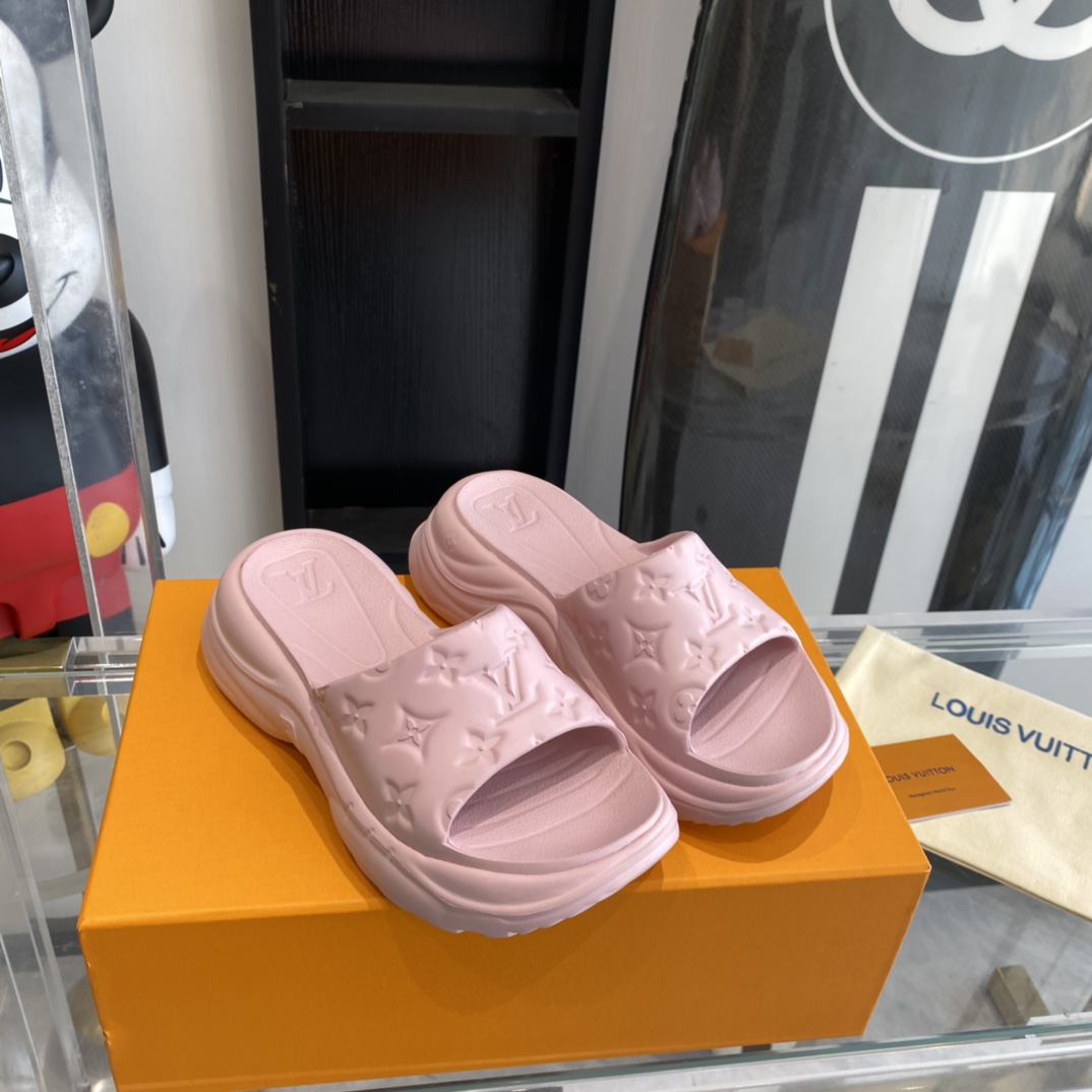 Louis Vuitton Pool 55 Flat Comfort Mule - FashionPlug