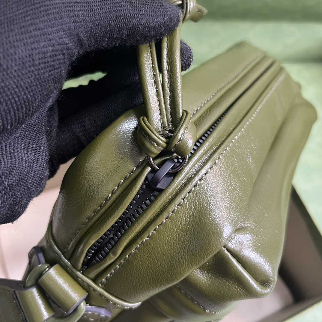 Gucci Shoulder Bag With Tonal Double G(23.5-15.5-8cm) - FashionPlug