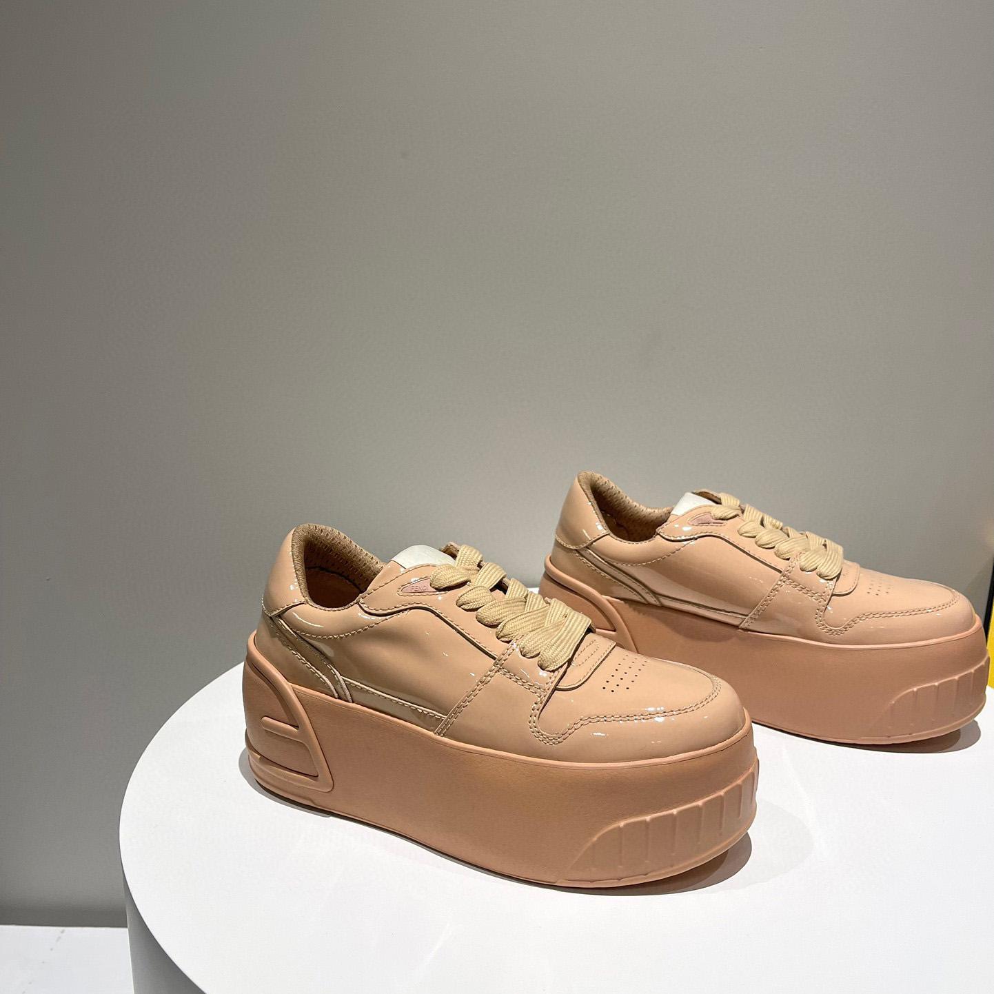 Fendi Fashion Show Beige Leather Low-Tops Sneaker  - FashionPlug