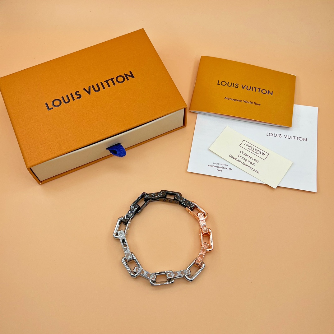 Louis Vuitton Monogram Chain Bracelet    M0998L - FashionPlug