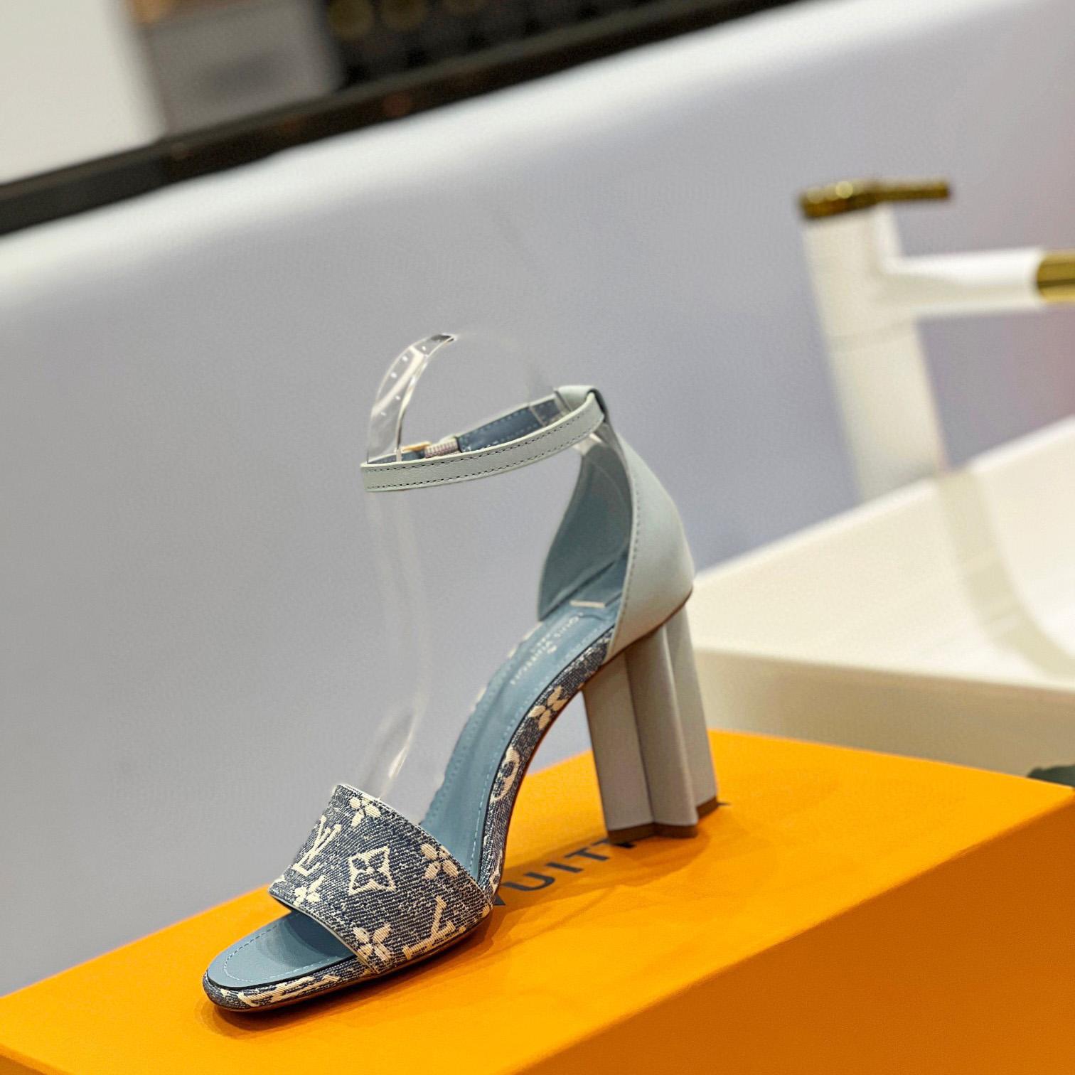 Louis Vuitton Silhouette Sandal     1AAZT5 - FashionPlug