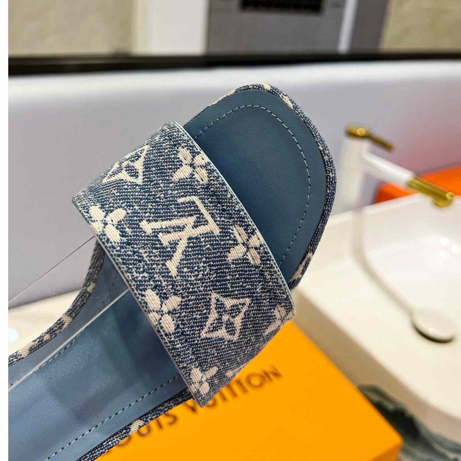 Louis Vuitton Silhouette Sandal     1AAZT5 - FashionPlug
