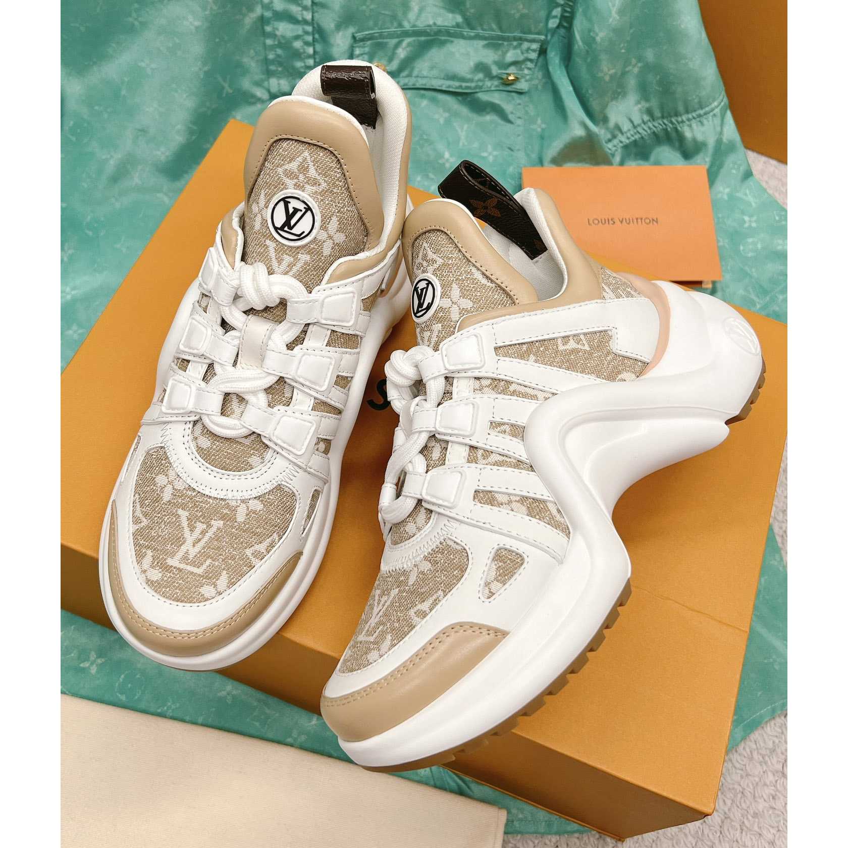 Louis Vuitton LV Archlight Trainers  (upon uk size)    1AB313 - FashionPlug