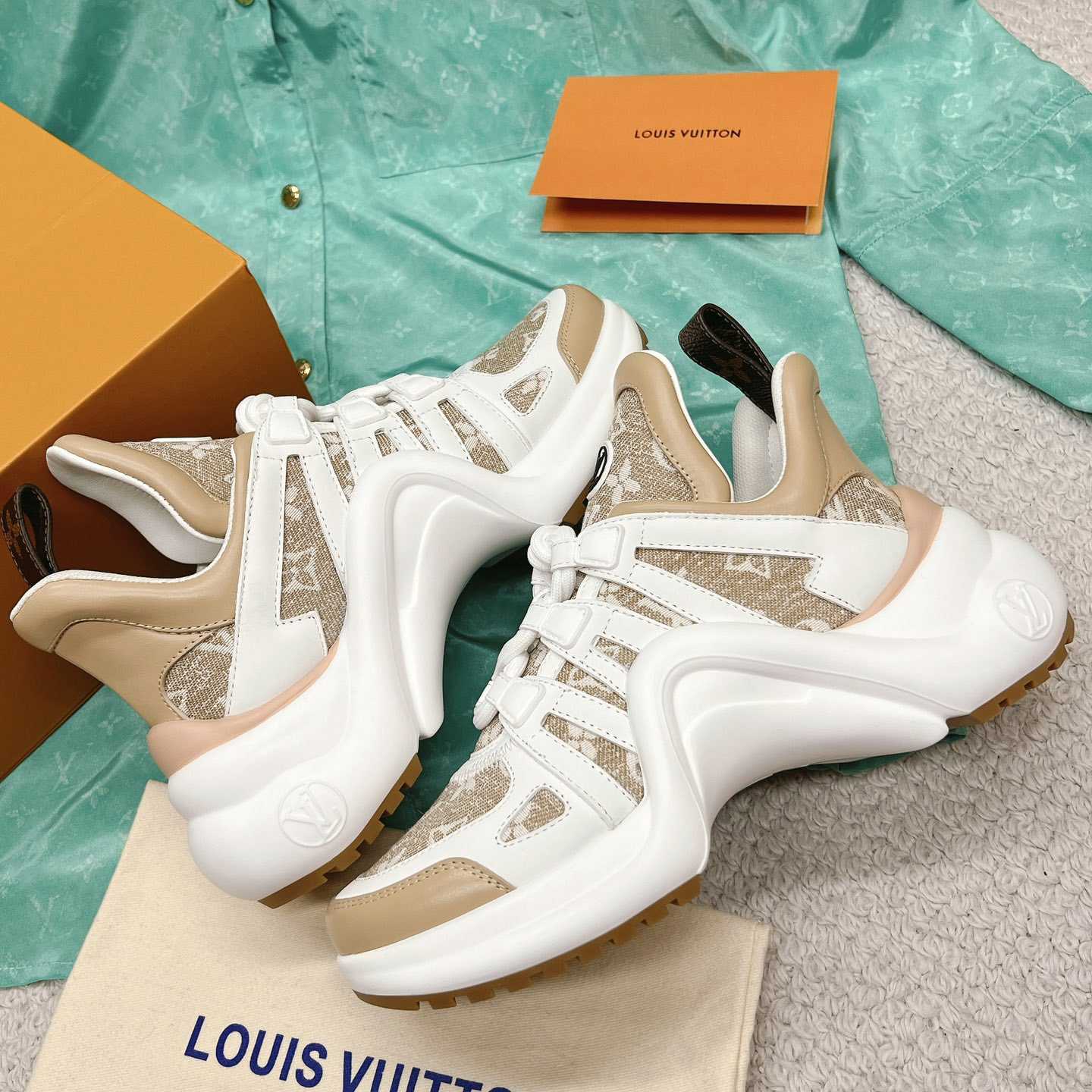Louis Vuitton LV Archlight Trainers  (upon uk size)    1AB313 - FashionPlug