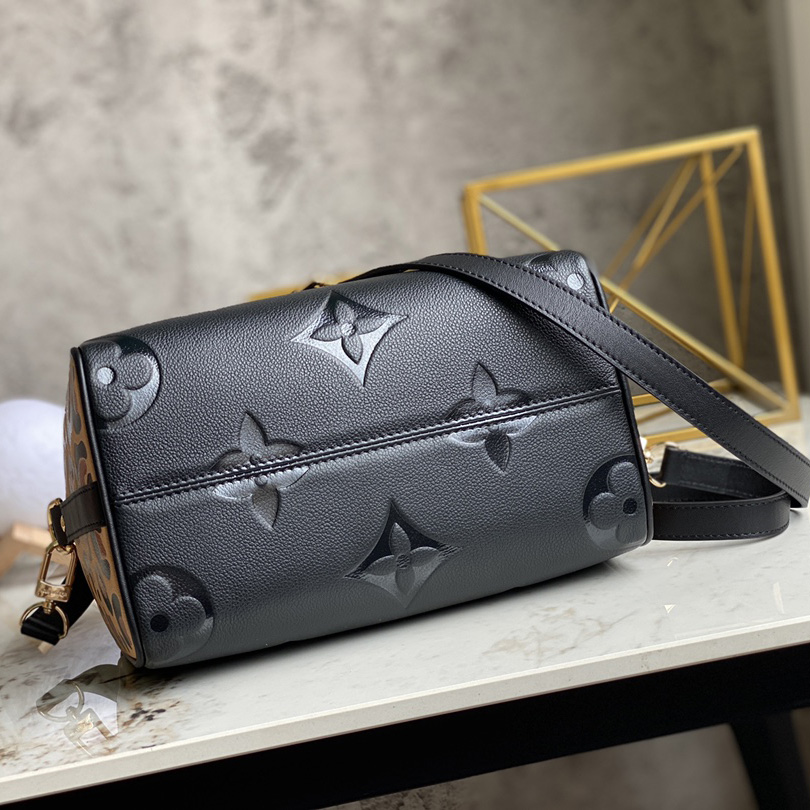 Louis Vuitton Speedy Bandouliere 25  - FashionPlug