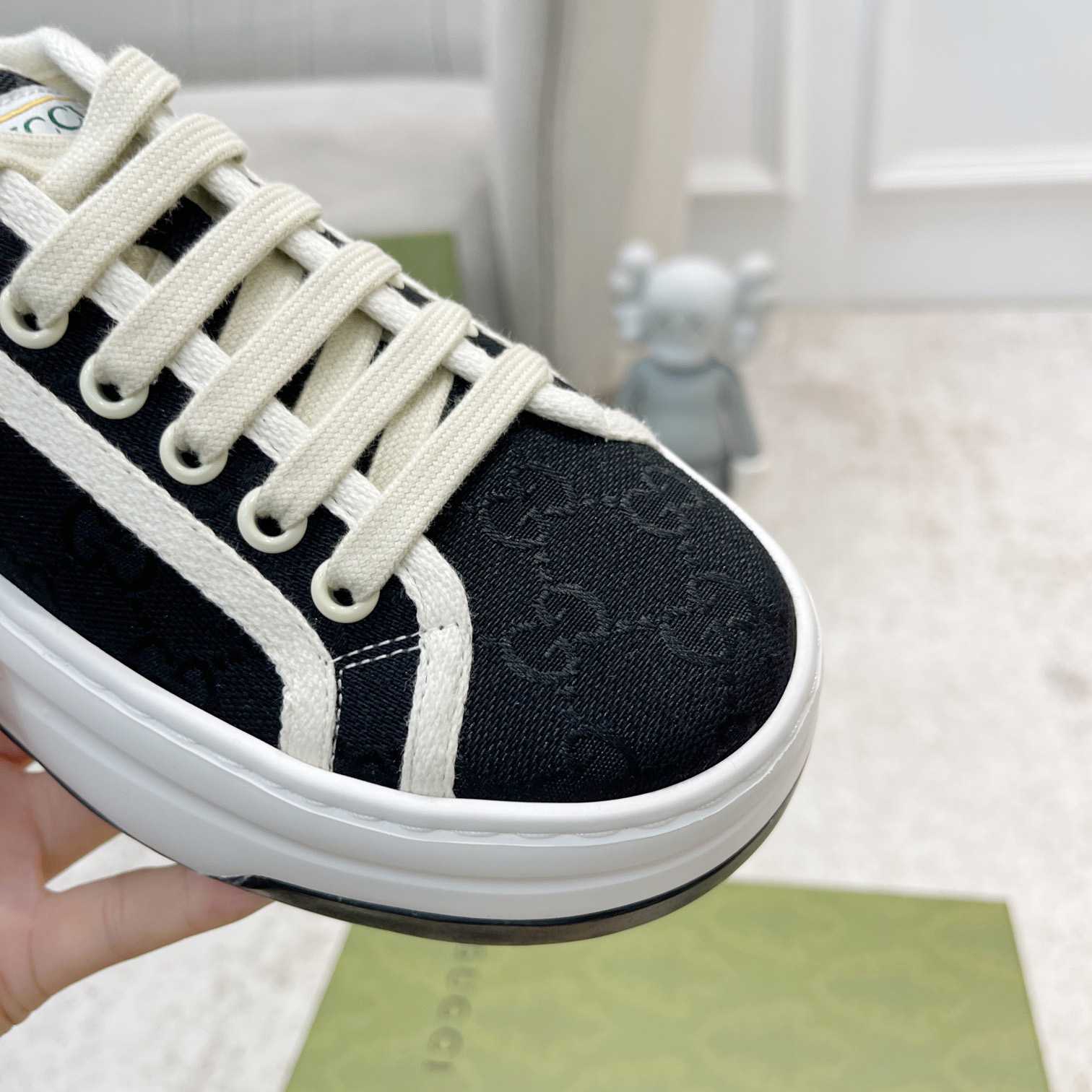 Gucci Women's GG Sneaker - FashionPlug